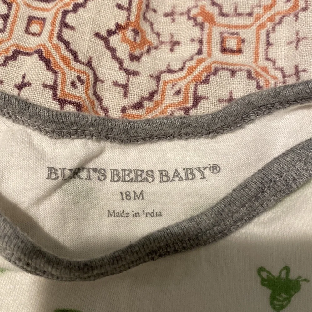 Burt’s Bees Baby romper - Picture 2 of 3